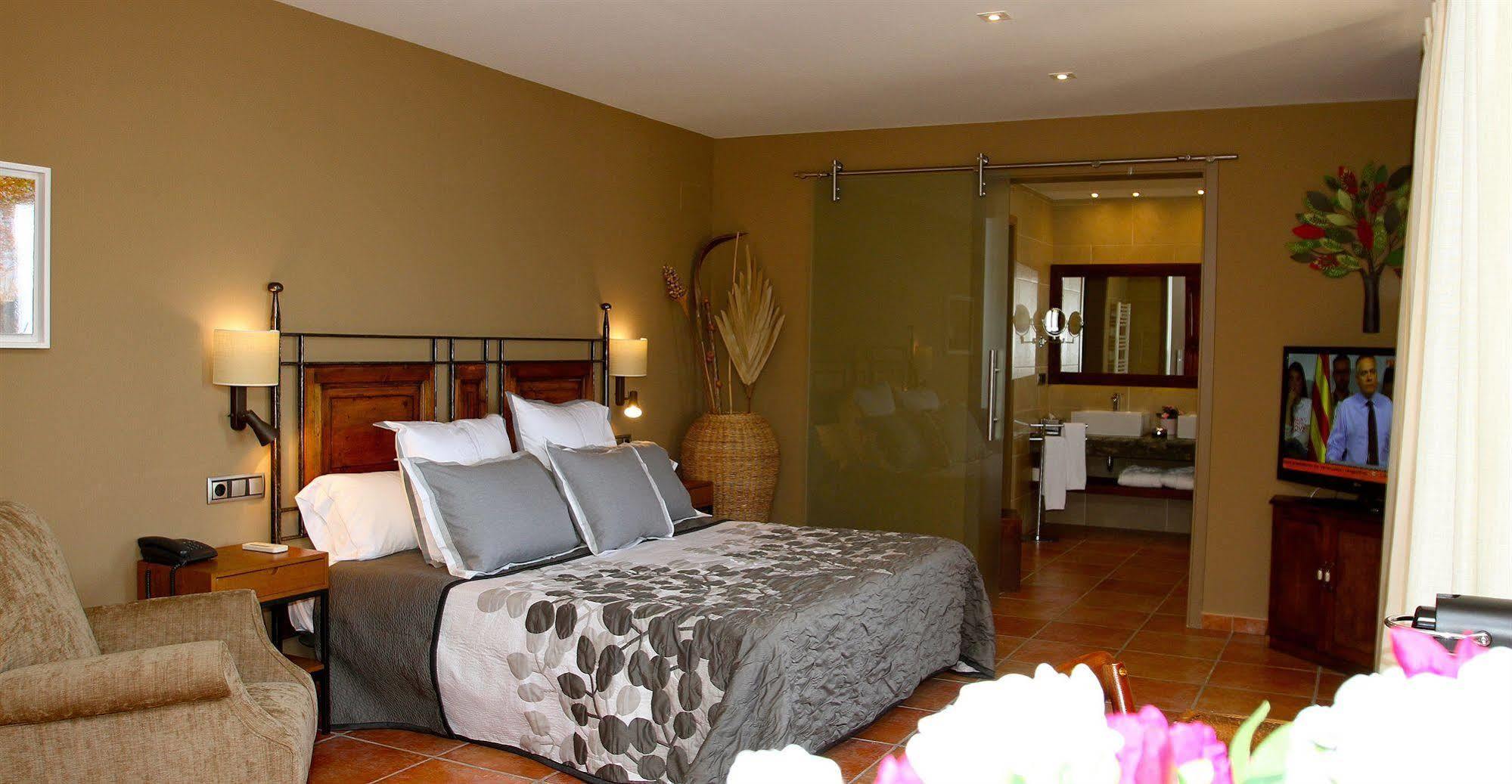 Hotel Restaurante El Ventos Sant Felíu de Pallarols 외부 사진