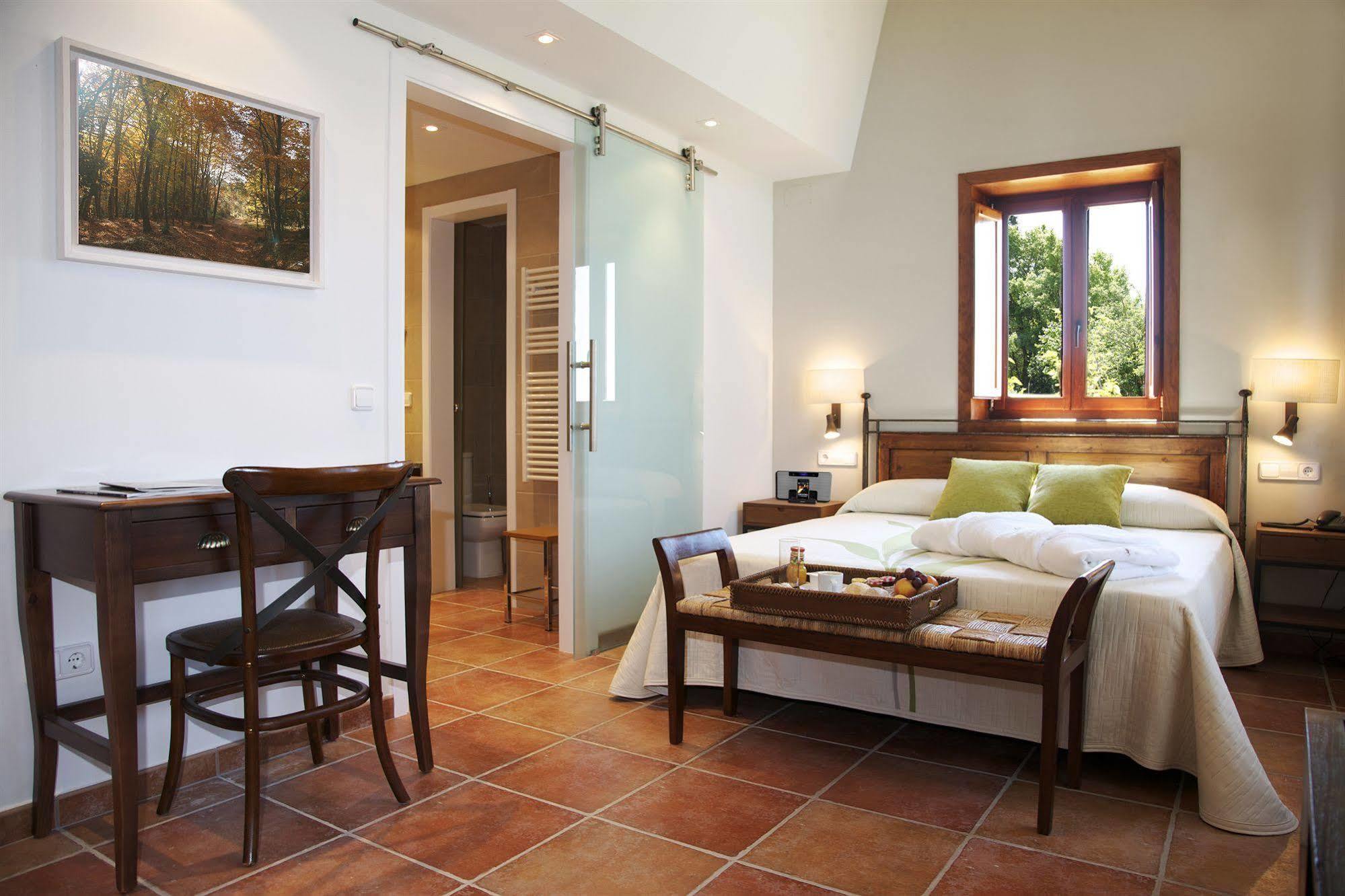 Hotel Restaurante El Ventos Sant Felíu de Pallarols 외부 사진
